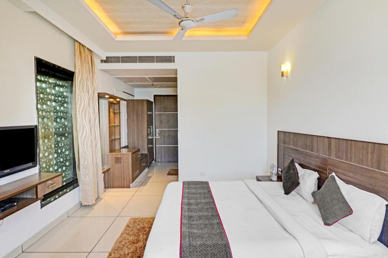 Hotel Oyo Townhouse 484 Sanskriti Delhi  Exterior foto