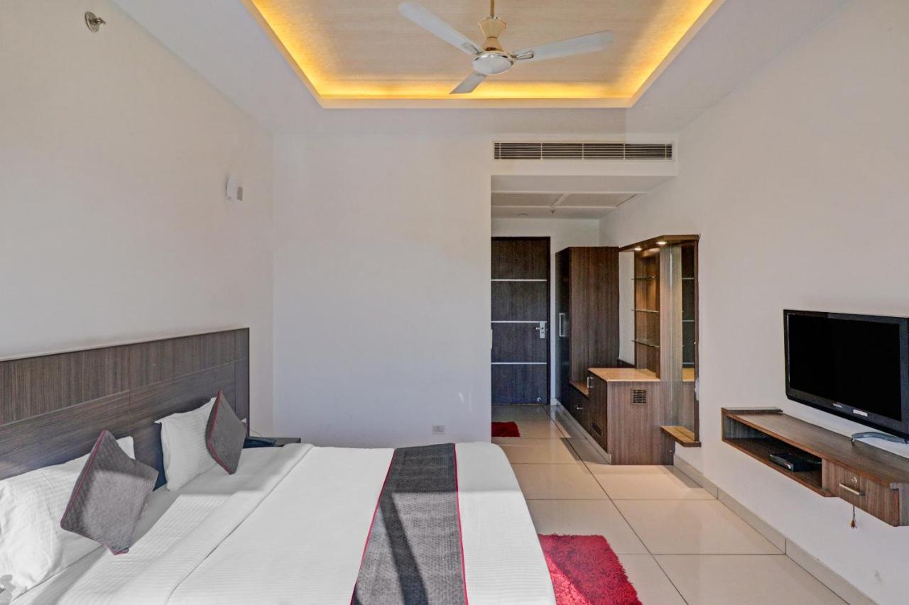 Hotel Oyo Townhouse 484 Sanskriti Delhi  Exterior foto