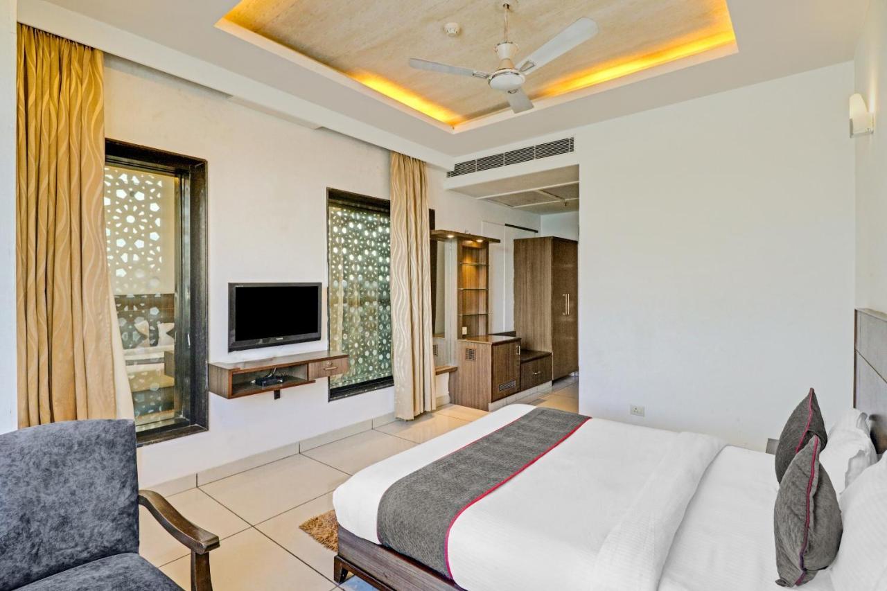 Hotel Oyo Townhouse 484 Sanskriti Delhi  Exterior foto