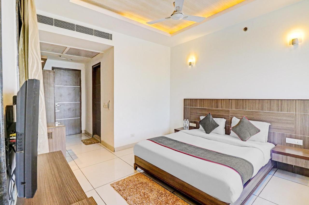 Hotel Oyo Townhouse 484 Sanskriti Delhi  Exterior foto